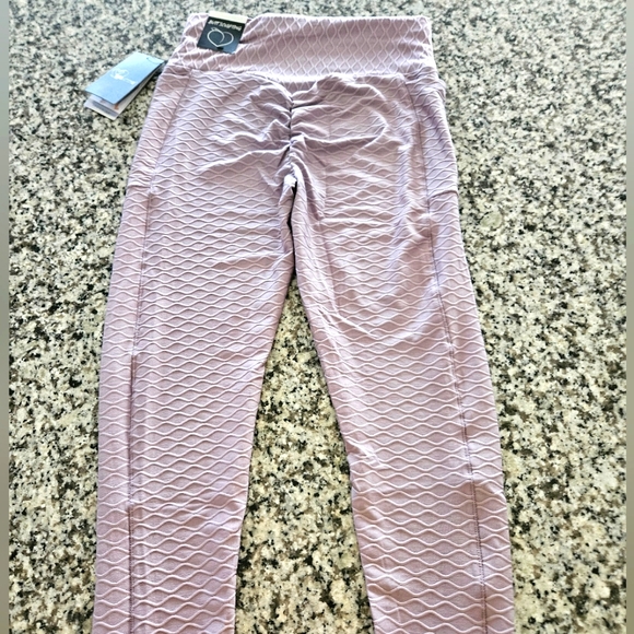 ShoActive Butt Sculpting Leggings. NWT - Picture 10 of 12